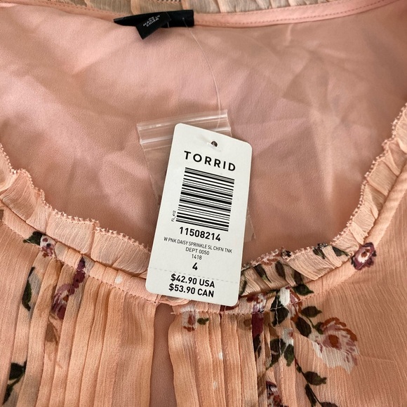 Beautiful pink top torrid size 4 - Picture 4 of 4